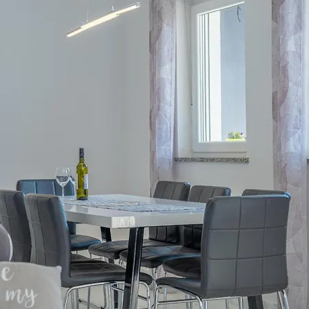 Semesterbostad Casa De Rulo Šišan
